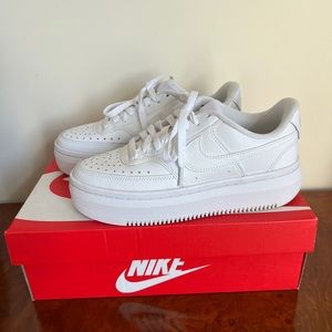 Nike Court Vision Alta